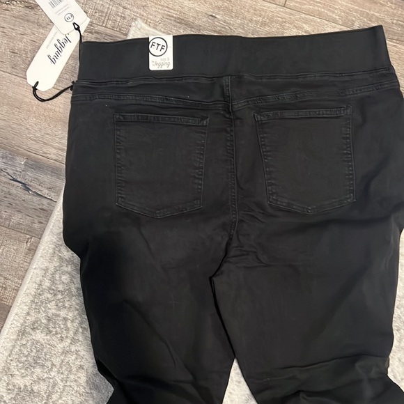 Jegging Black -Fashion to Figure sz 3x NWT and NWOT - Picture 4 of 6